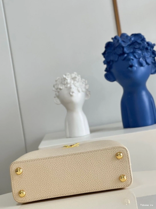 Cheap LOUIS VUITTON CAPUCINES BB 0724
